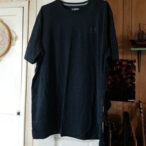 Under Armour Loose Heat Gear shirt